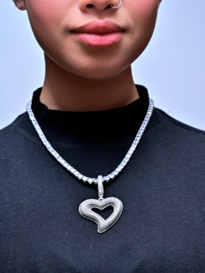 EVERLAY SILVER EMBRACE HEART PENDANT