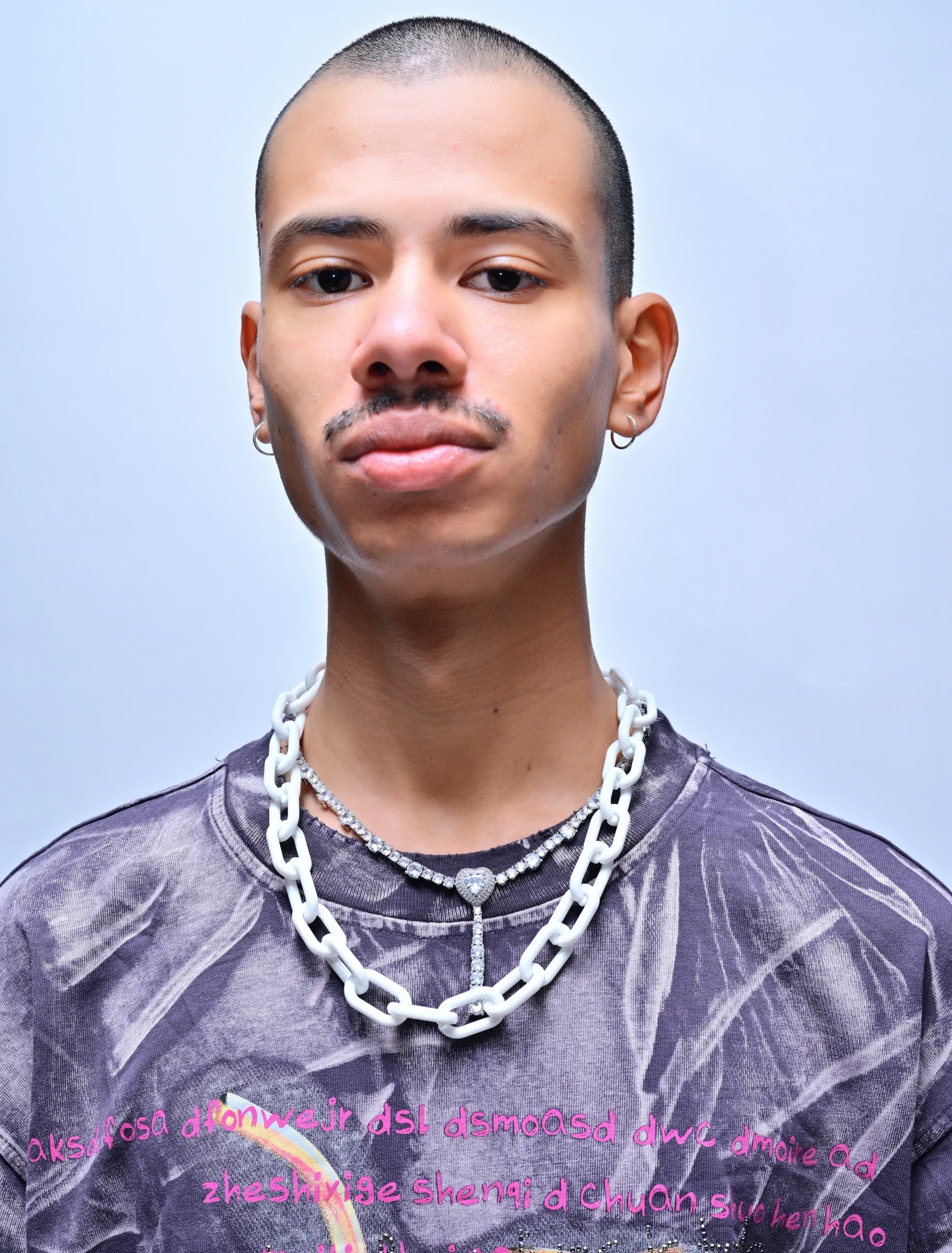 GLACIER DRIP – WHITE PLASTIC CHAIN JEANS & NECK ACCESSORY