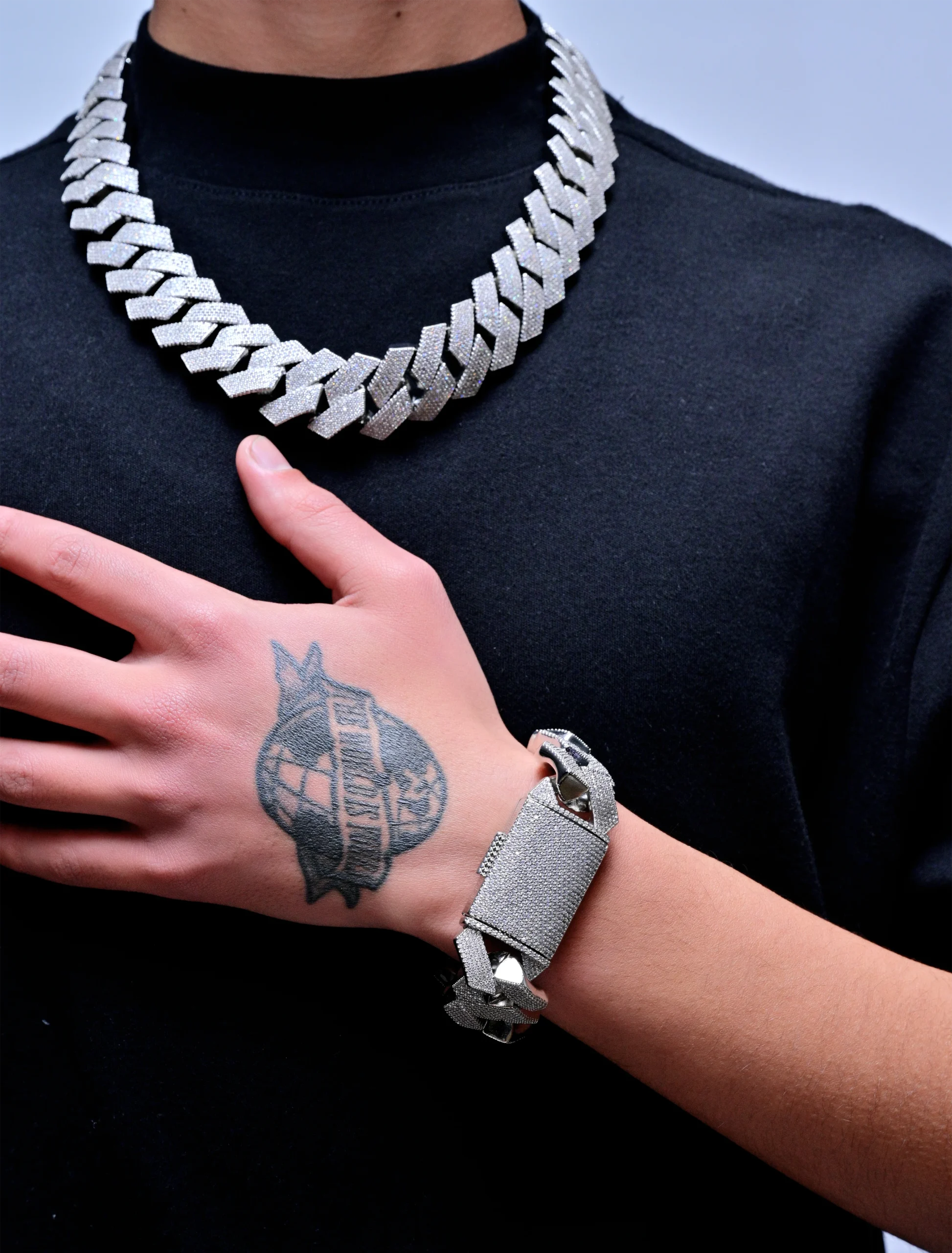 EVERLAY STARDOM 27MM ICED CUBAN BRACELET - Image 3