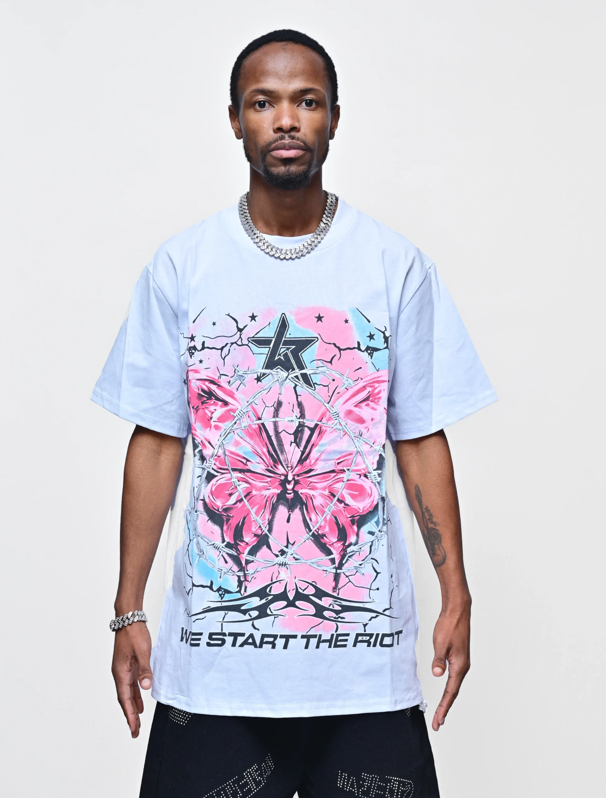 BLEACHED SIGNAL – BURNT WHITE GRAPHIC TEE