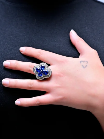 EVERLAY BLOOM ICED FLOWER RING