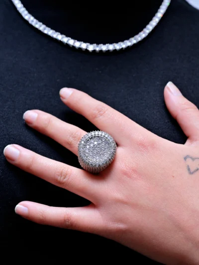 EVERLAY INFINITE GLOW CIRCLE ICED RING